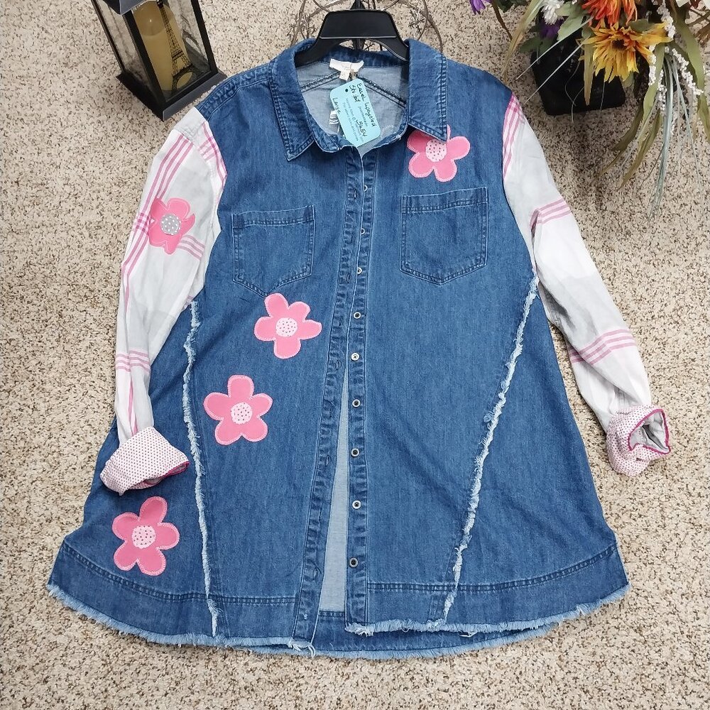 3654 Size Large Easel Upcycled Jean Shacket In Pink and Grey. NWT. - Picture 2 of 7